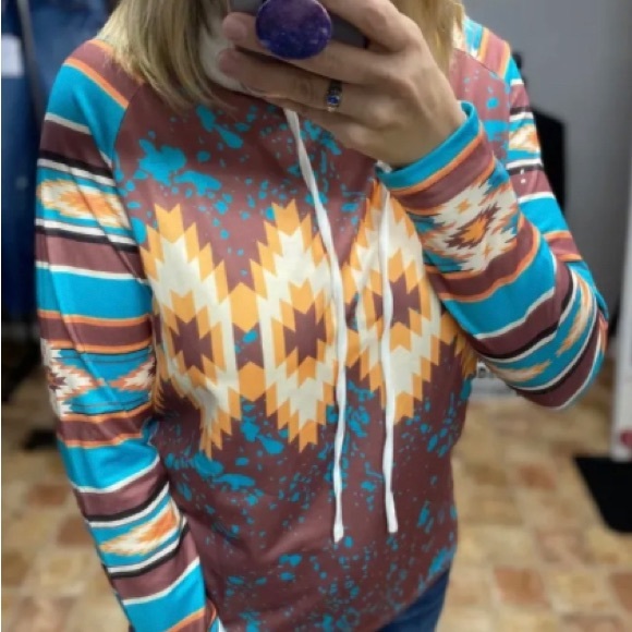 GoodLife Boutique Tops - BOUTIQUE L/S Southwestern Print Hooded Top NEW!